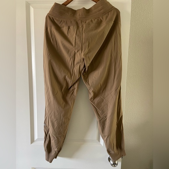 Dance studio mid rise jogger , tan , size 10 - Picture 4 of 7